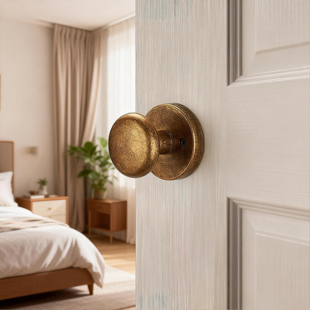 Antique Brass Door Knob with Push-Button Lock - Durable & Elegant Privacy Door Handle for Interior Doors, Classic Round Design for Bedroom Bathroom Doors (Privacy)